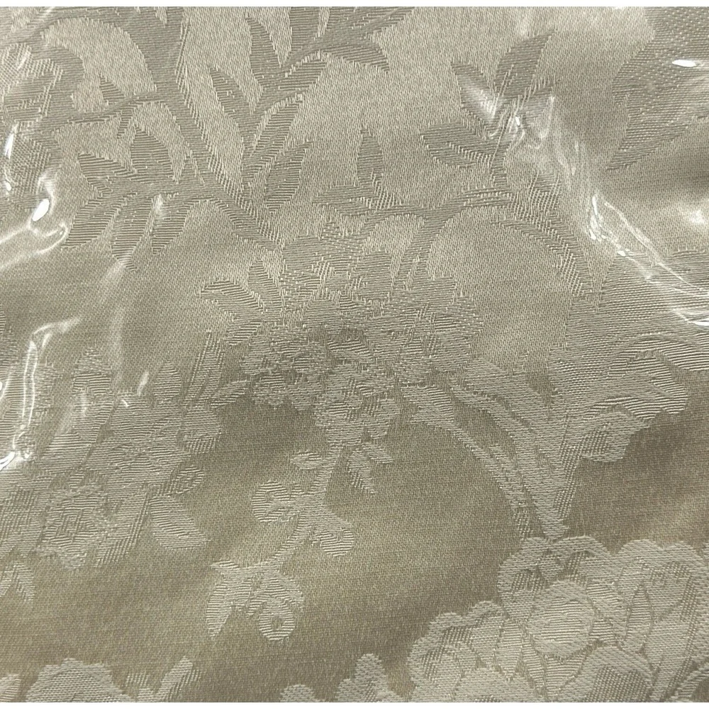 Tablecloth Liz Claiborne White Damask Rectangle 60x84 Villager Cotton Blend Vtg
